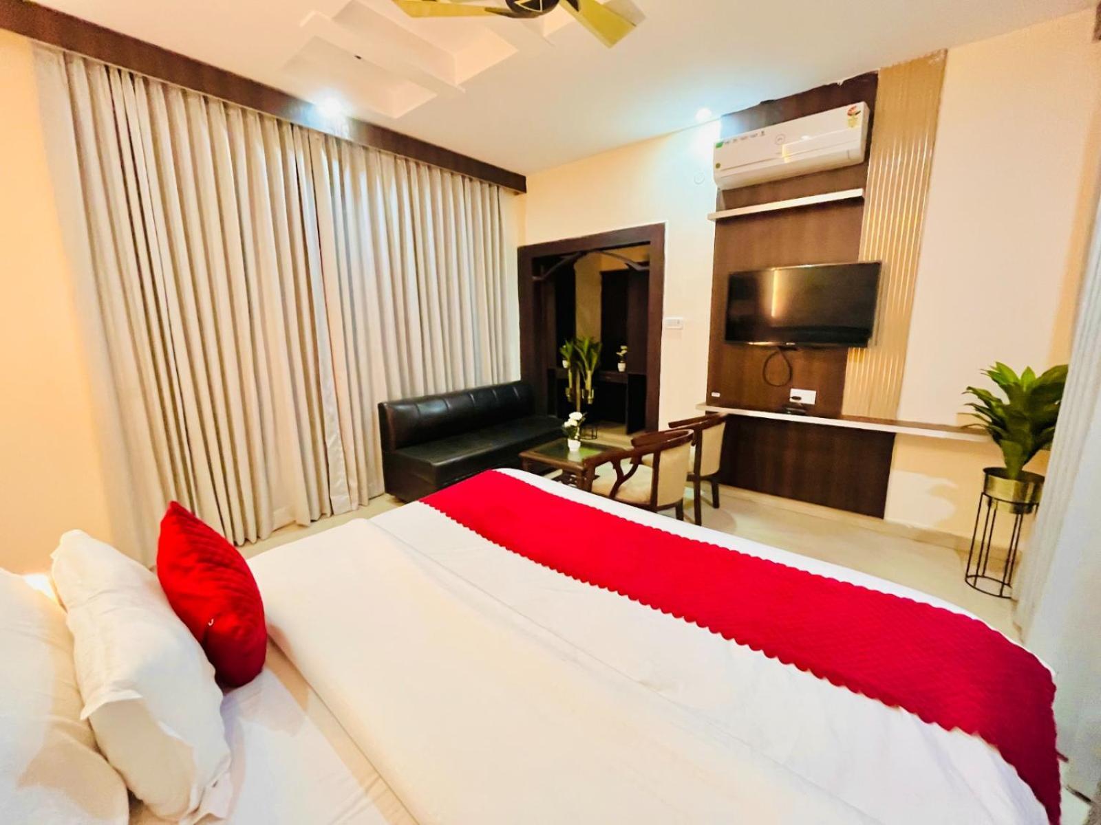 Hotel Ramawati Near Ganga Ghat Haridwār Εξωτερικό φωτογραφία